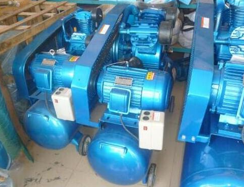 如何判定無(wú)油空壓機(jī)的好壞 購(gòu)買(mǎi)空氣呼壓縮機(jī)時(shí)使用的小竅門(mén)